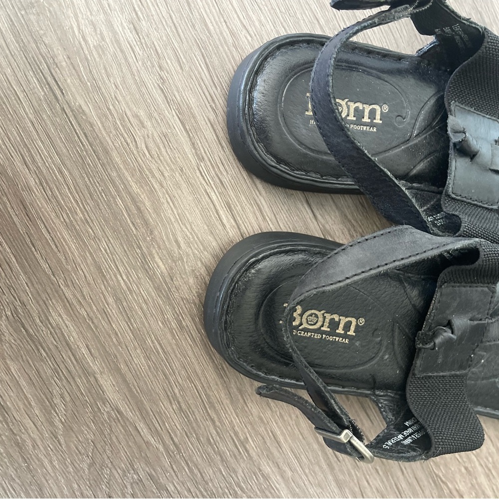Born Belluno T-strap leather black sandals - Picture 4 of 6